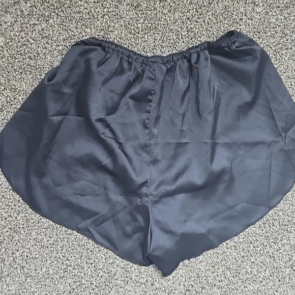 Abercrombie & Fitch Sleep Shorts Womens X Small, Silky, Soft, Black & Dark Green - Picture 2 of 11
